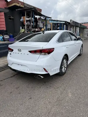 Hyundai Sonata SE 2018 White