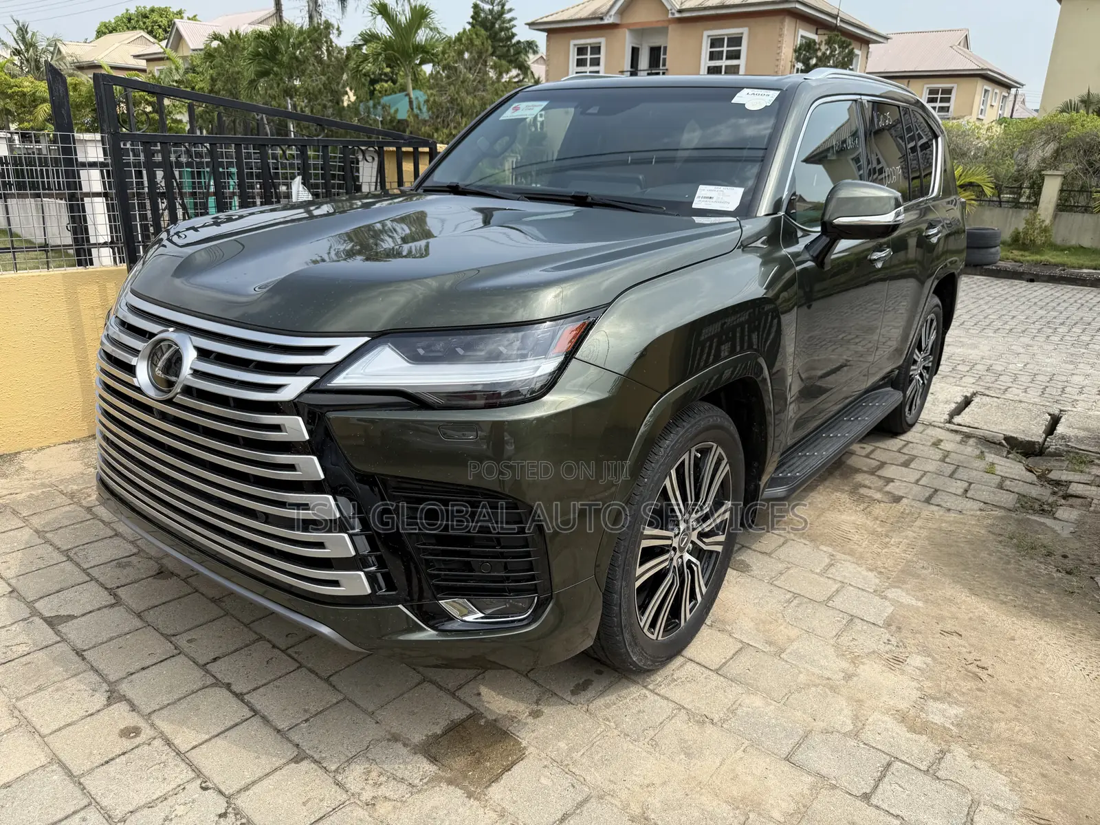 Lexus LX 600 2022 Green