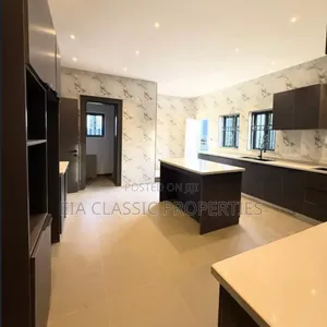 5bdrm Maisonette in Guzape for sale
