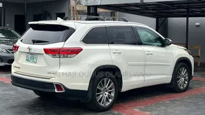 Toyota Highlander XLE V6 4x2 (3.5L 6cyl 6A) 2016 White