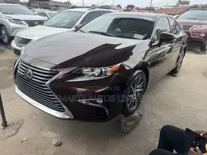 Lexus ES 2016 Brown