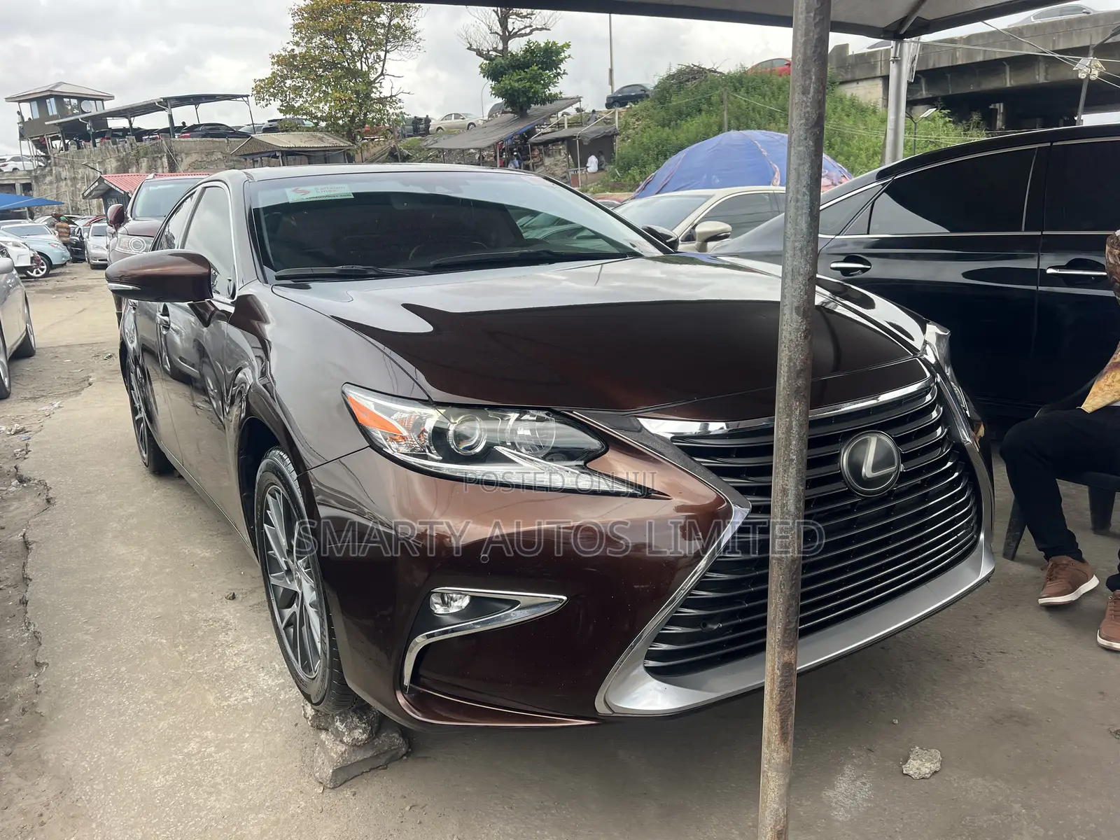 Lexus ES 2016 Brown