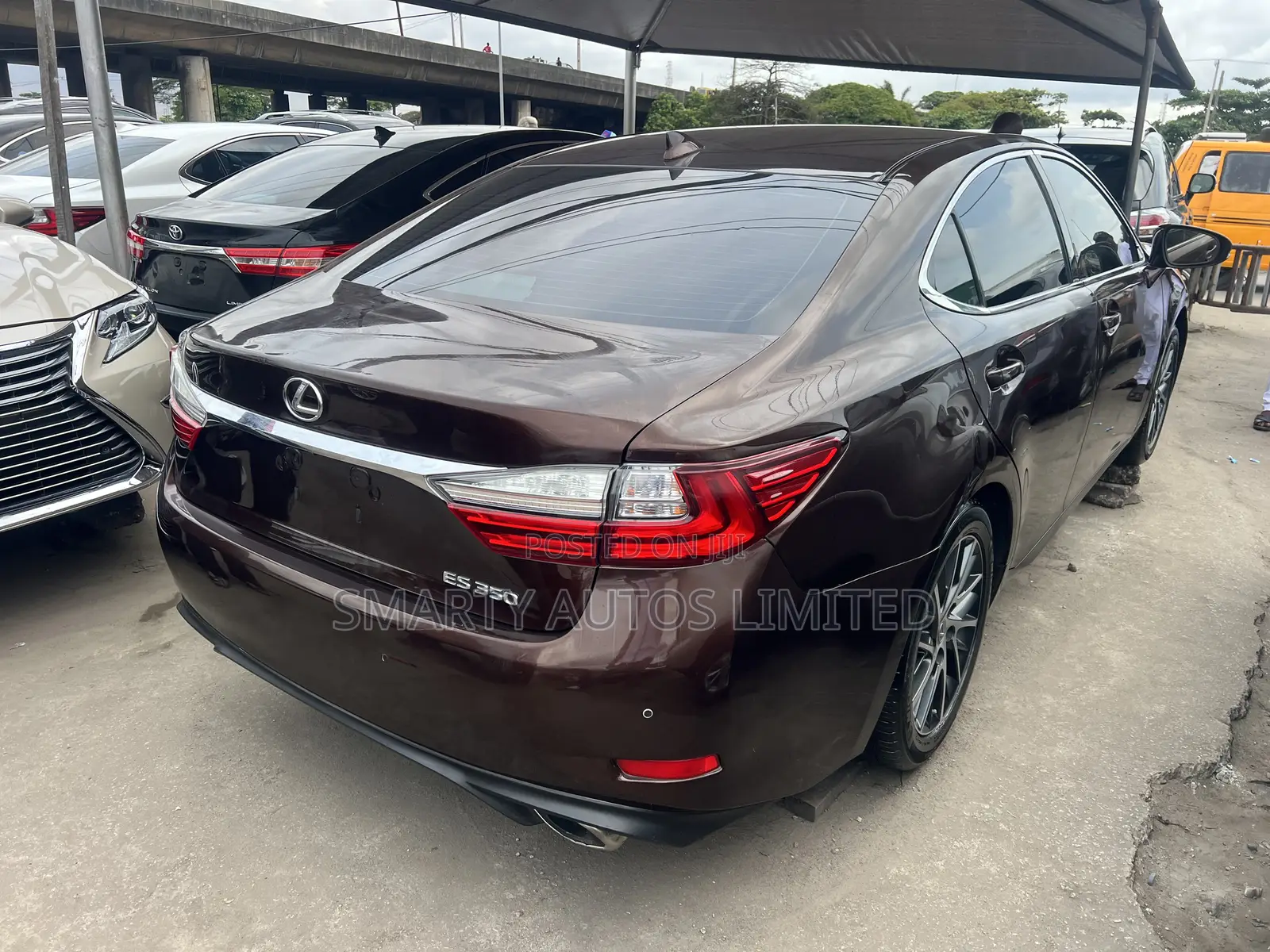 Lexus ES 2016 Brown