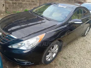 Hyundai Sonata Limited 2.0T Sedan (2.0L 4cyl 6A) 2011 Black