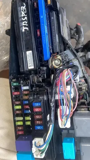 Fuse Box Es 350 2013 to 2017