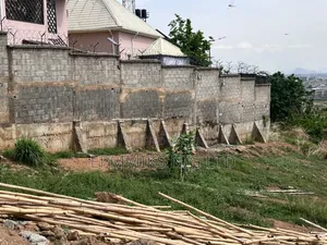 5bdrm Duplex in Hillside Estate By, Bunkoro for sale