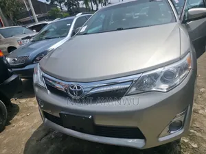 Toyota Camry 2014 Silver