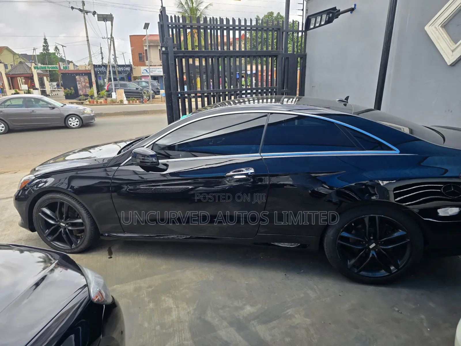 Mercedes-Benz E400 2017 Black
