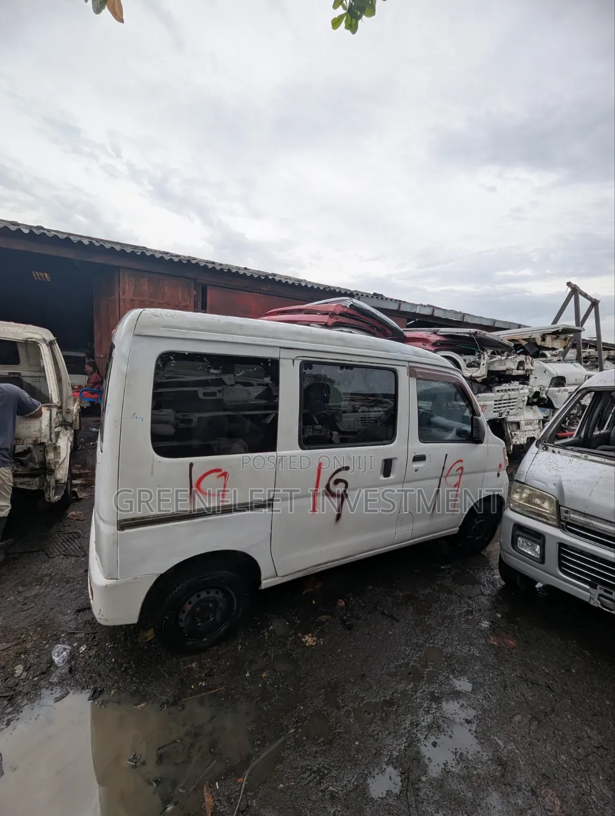Daihatsu Hijet 2012 White