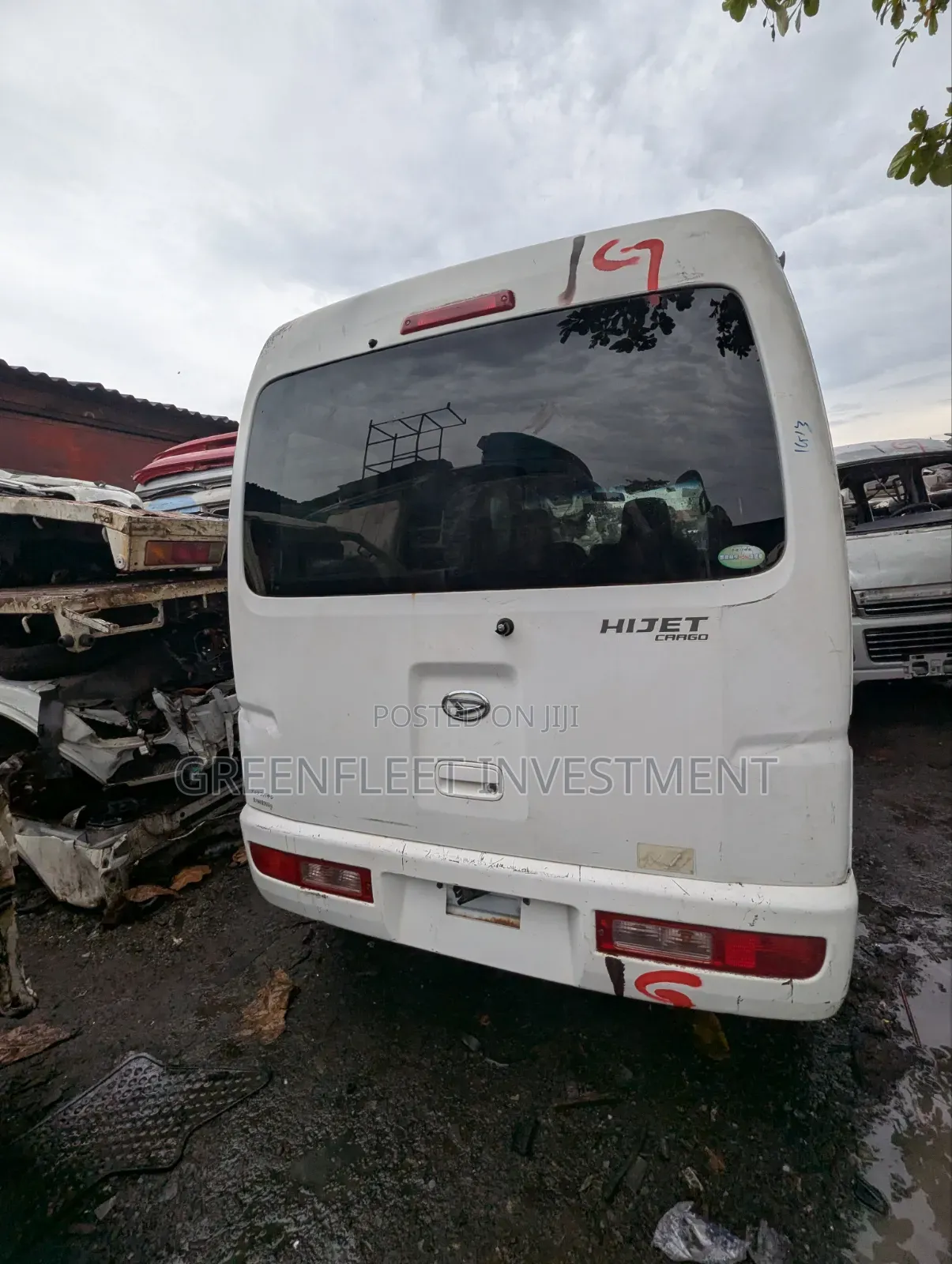 Daihatsu Hijet 2012 White