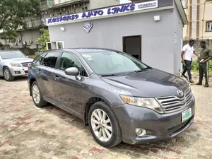 Toyota Venza LE 2011 Gray