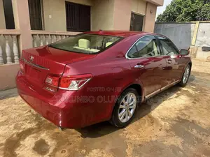 Lexus ES 2012 Red