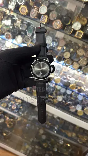 New in Wristwatch