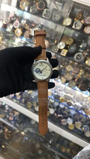 New in Wristwatch