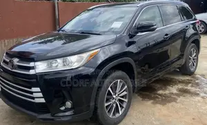 Toyota Highlander XLE 4x4 V6 (3.5L 6cyl 8A) 2018 Black