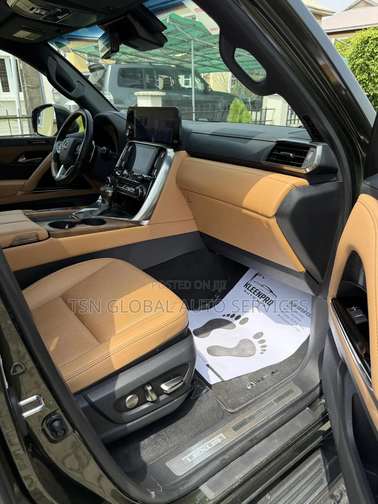 Lexus LX 600 2022 Green