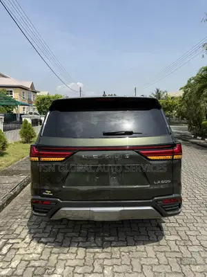 Lexus LX 600 2022 Green