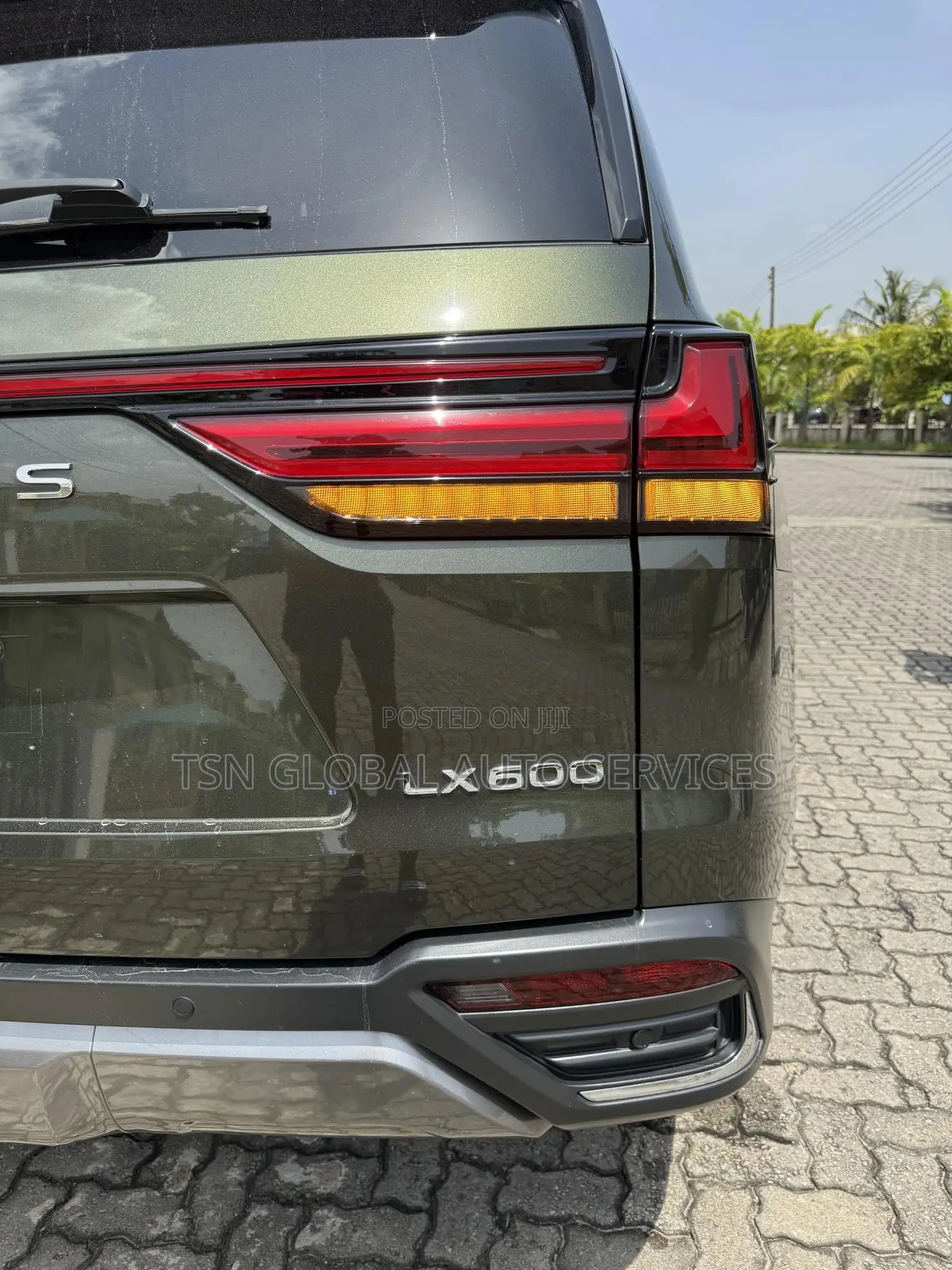 Lexus LX 600 2022 Green