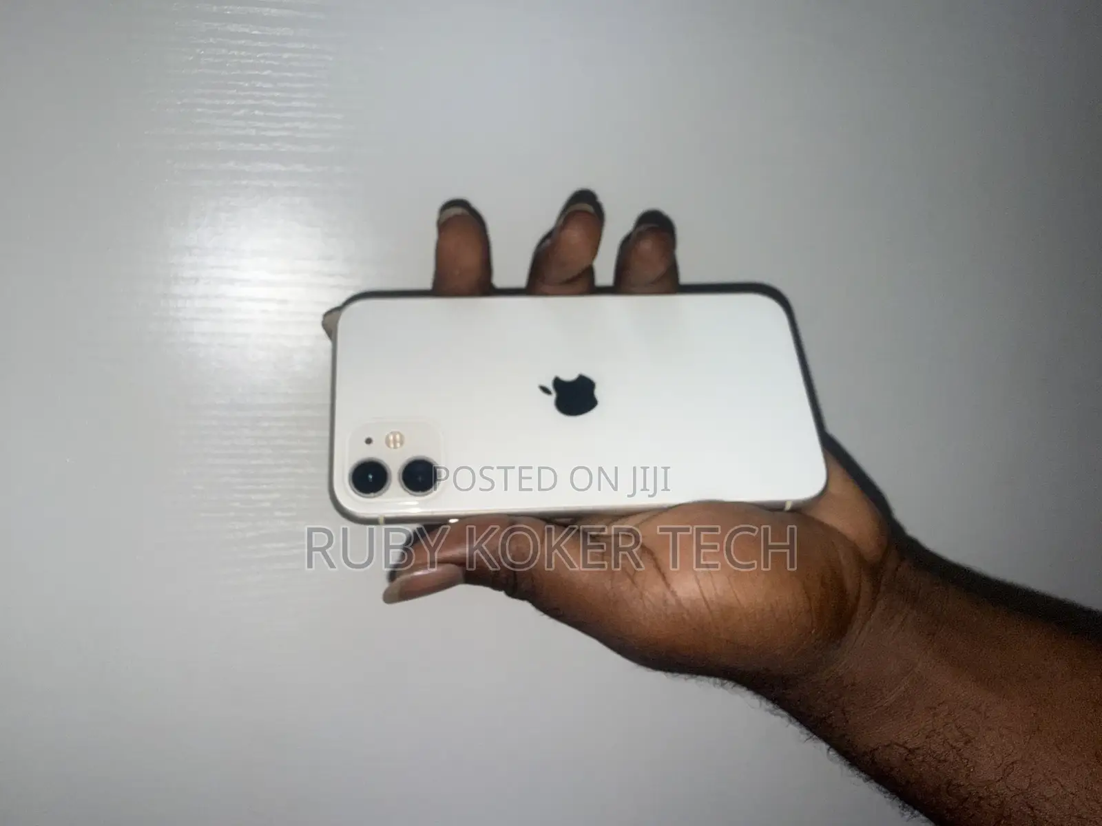 Apple iPhone 11 64 GB White