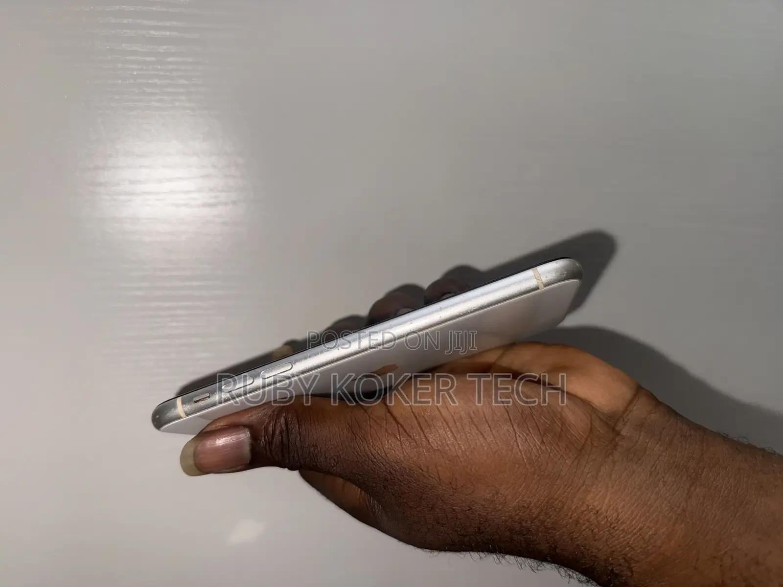 Apple iPhone 11 64 GB White