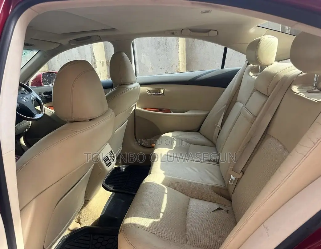 Lexus ES 2012 Red