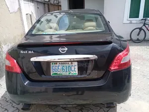 Nissan Maxima 2012 Black