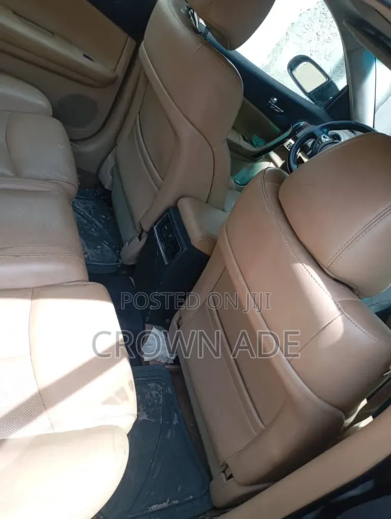 Nissan Maxima 2012 Black