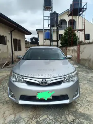 Toyota Camry L 4dr Sedan (2.5L 4cyl 6A) 2014 Gray