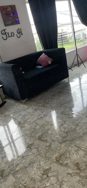 2 Sitter Chair
