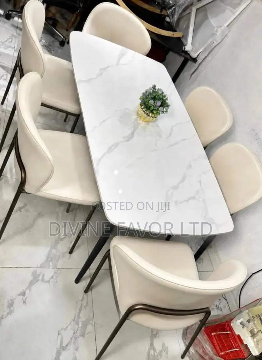 Original Marble Dining Table (6 Seaters)