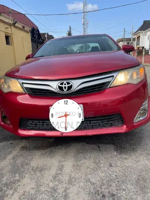 Toyota Camry SE 4dr Sedan (2.5L 4cyl 6A) 2013 Red