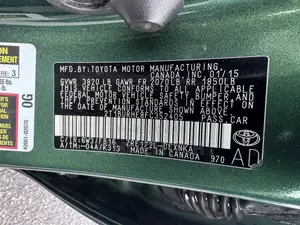 Toyota Corolla LE 4dr Sedan (1.8L 4cyl CVT) 2015 Green