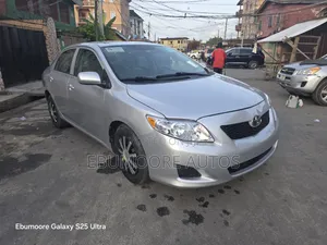 Toyota Corolla LE 4dr Sedan (1.8L 4cyl 4A) 2010 Silver