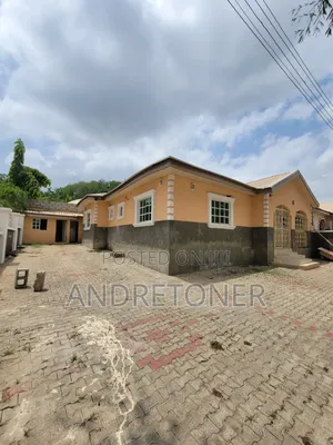 3bdrm Bungalow in Apo Resettlement for rent