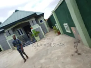Furnished 1bdrm Block of Flats in Valley View Estate, Ebute for rent