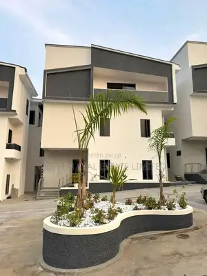 5bdrm Duplex in Asokoro for sale