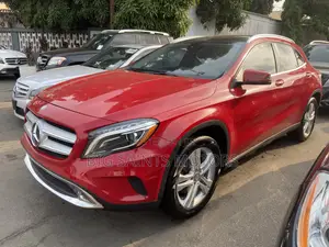 Mercedes-Benz GLA 250 2017 Red