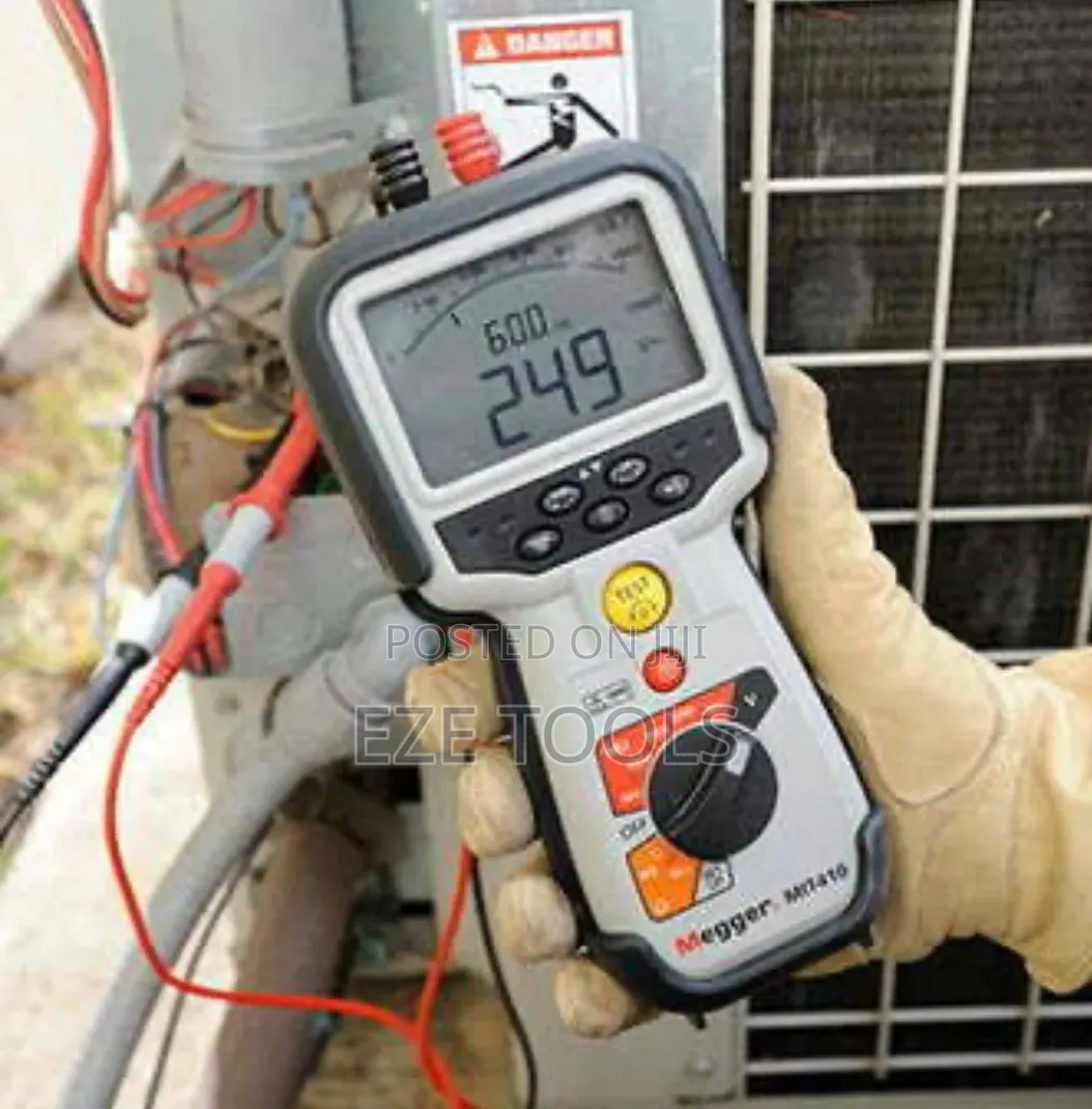 Megger Mit410, a Handheld Insulation Resistance