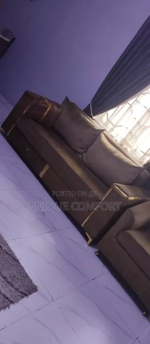 7 Seaters Luxury Sofa Set With Throw Pillows (Table With Rug Bonus)