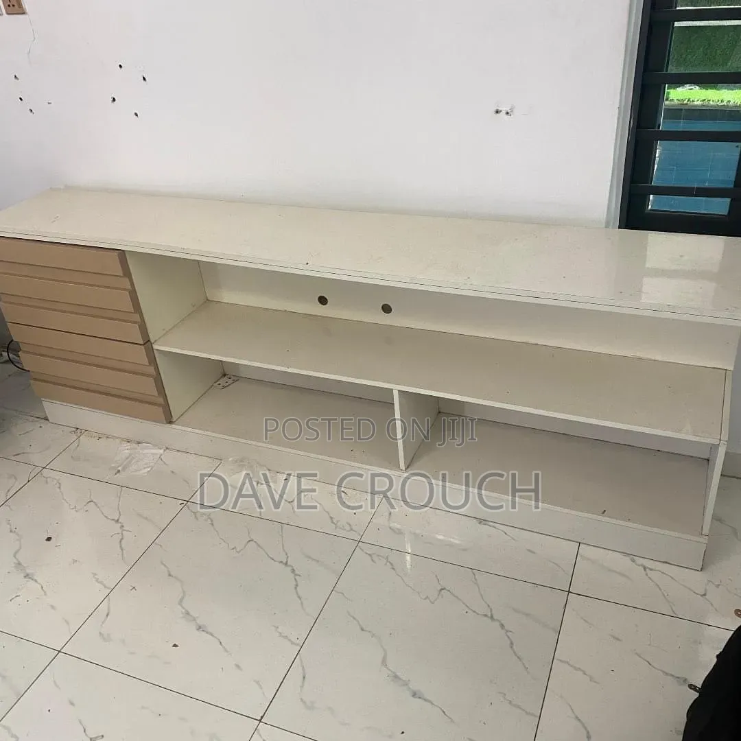 8ft Long Tv Console With Gloss Finish