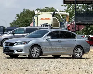 Honda Accord EX-L V6 w/Navigation 4dr Sedan (3.5L 6cyl 6A) 2015 Silver