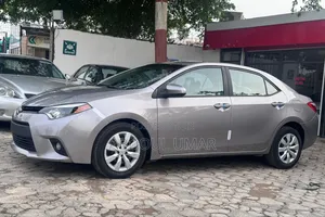 Toyota Corolla LE 4dr Sedan (1.8L 4cyl CVT) 2014 Brown