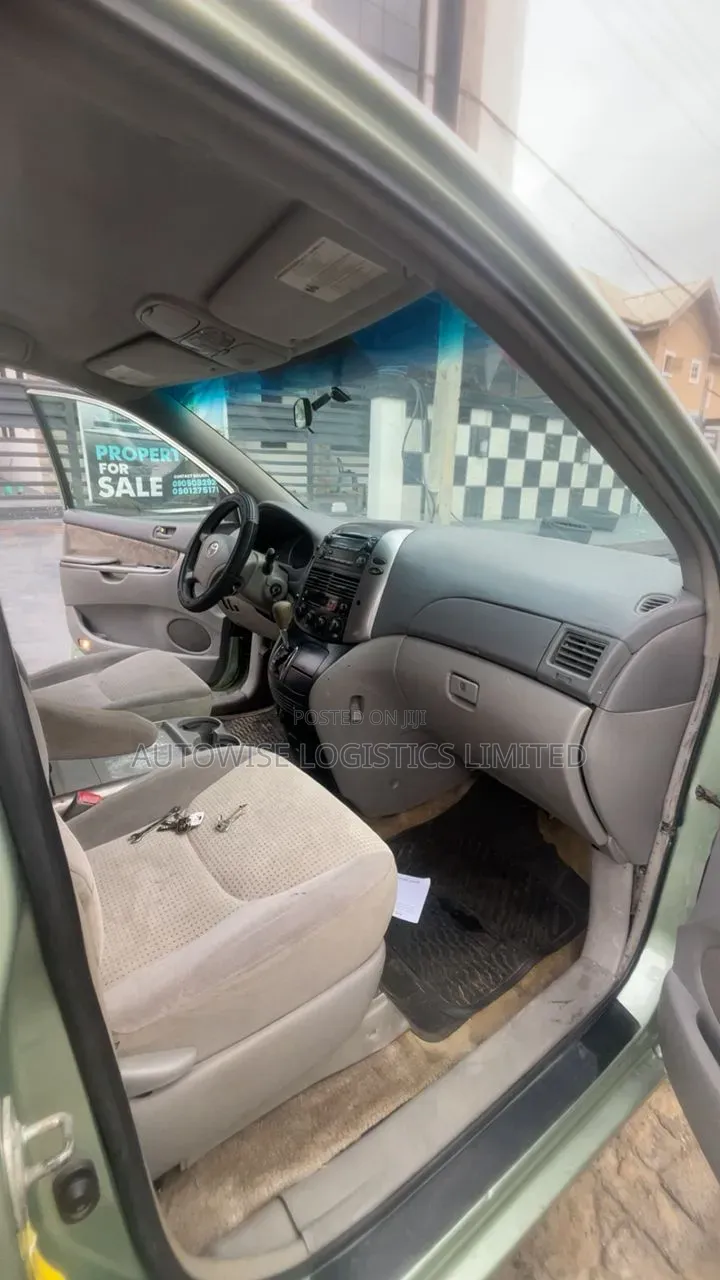 Toyota Sienna 2007 Green