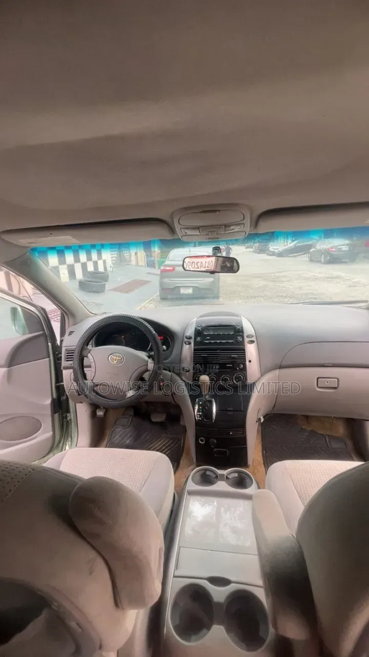 Toyota Sienna 2007 Green