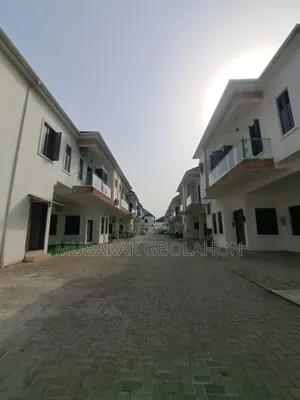 Furnished 4bdrm Townhouse / Terrace in Ikota for rent