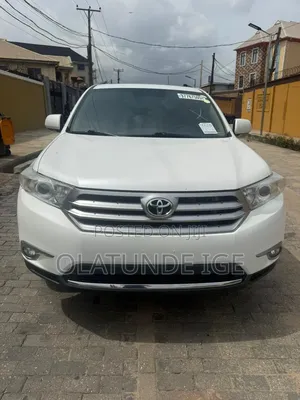 Toyota Highlander Limited 3.5l 4WD 2013 White