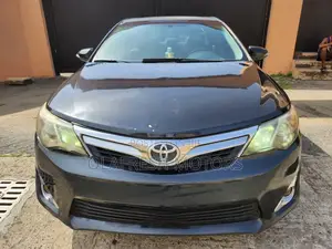 Toyota Camry XLE V6 4dr Sedan (3.5L 6cyl 6A) 2013 Black