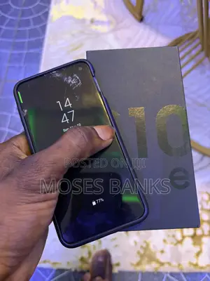 Samsung Galaxy S10e 128 GB Blue