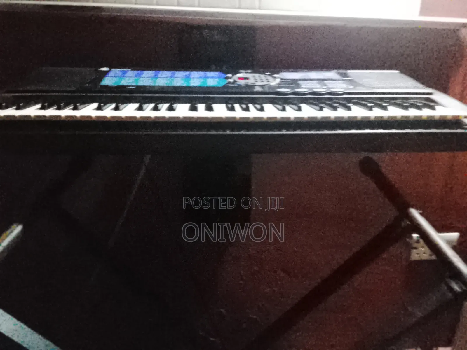 Yamaha PSR Keyboard With Stand Adapter – 61 Keys