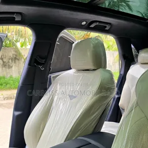 Bentley Bentayga 2025 Gray